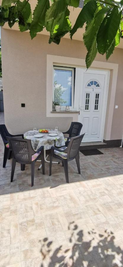 Apartments Zdenka Labin  Exterior photo